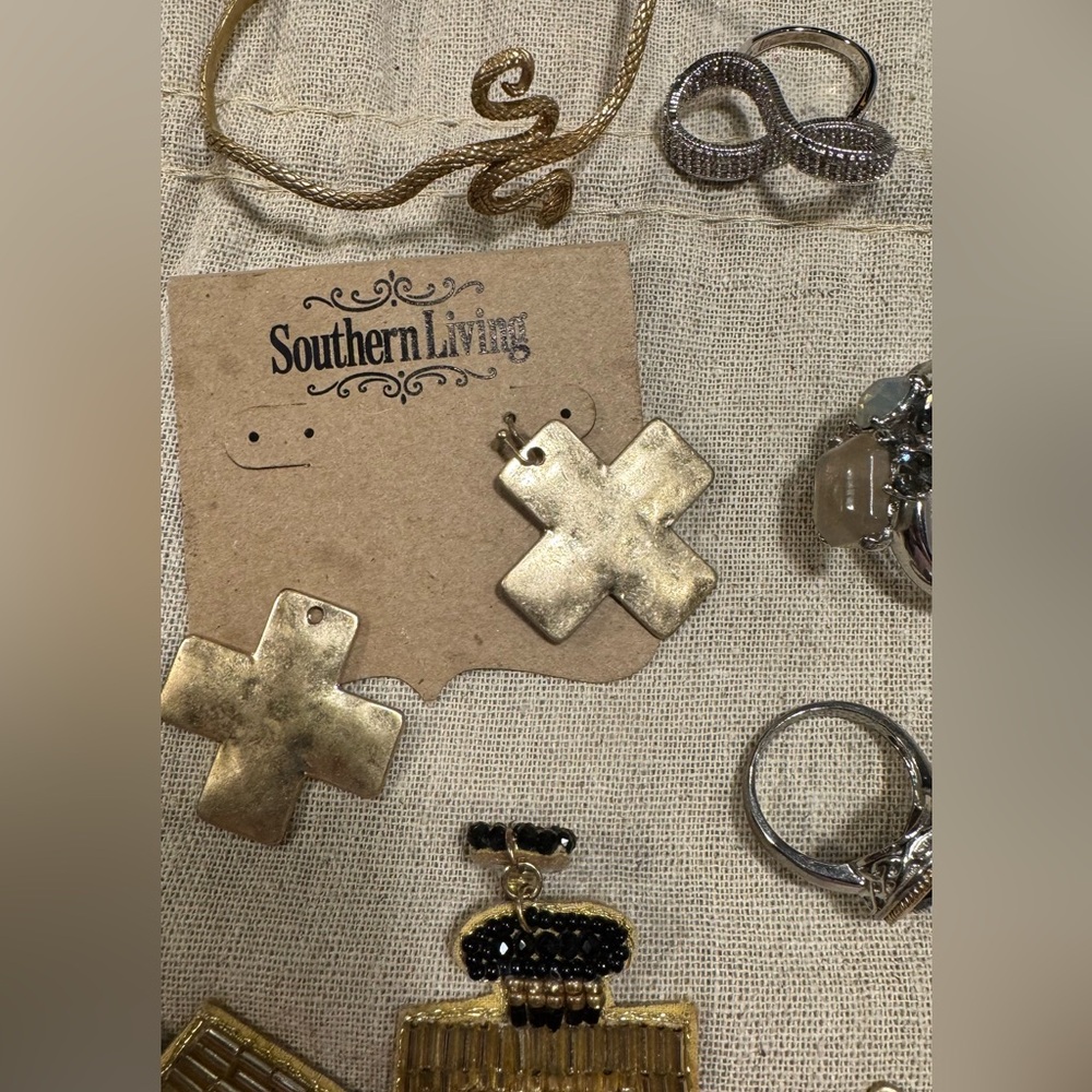 Lot of Gold and Silver Jewelry Collection 11 Piece - Picture 5 of 8